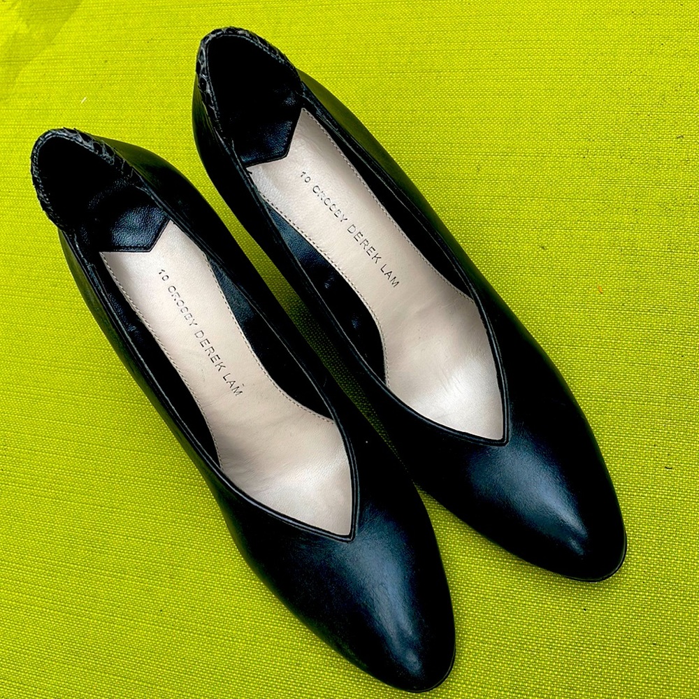 DEREK LAM 10 Crosby Black Pumps 8.5